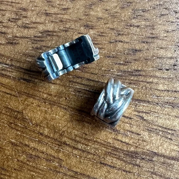 Twisted Kno Clip pair for moments barrel clasp bracelet - Picture 2 of 3